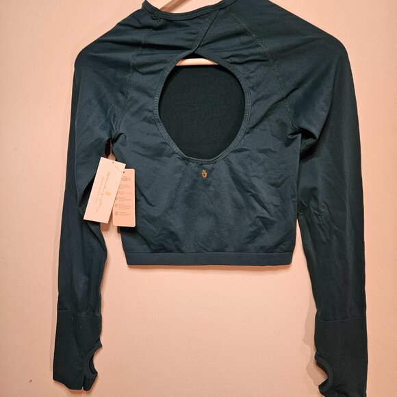 Spiritual Gangster "Love is the answer" Seamless long sleeve workout crop top - Picture 5 of 7